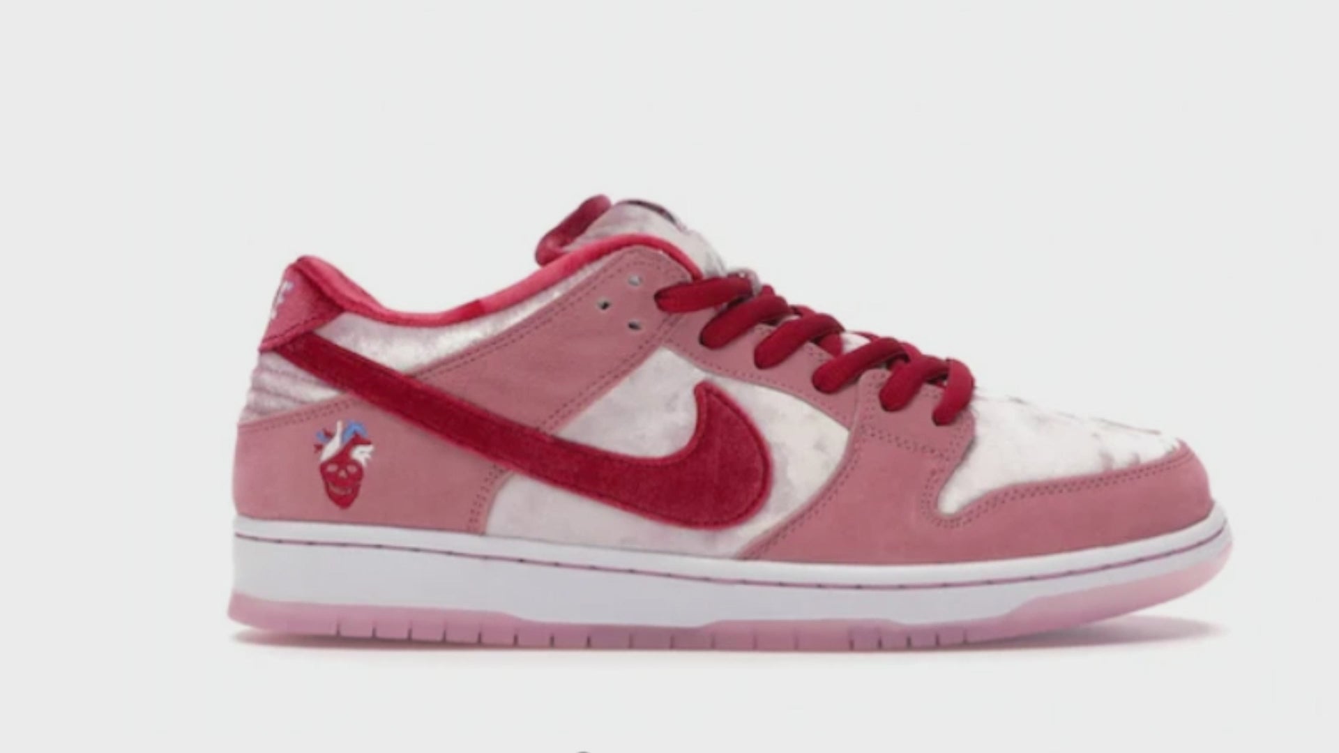 strange love nike sb dunk